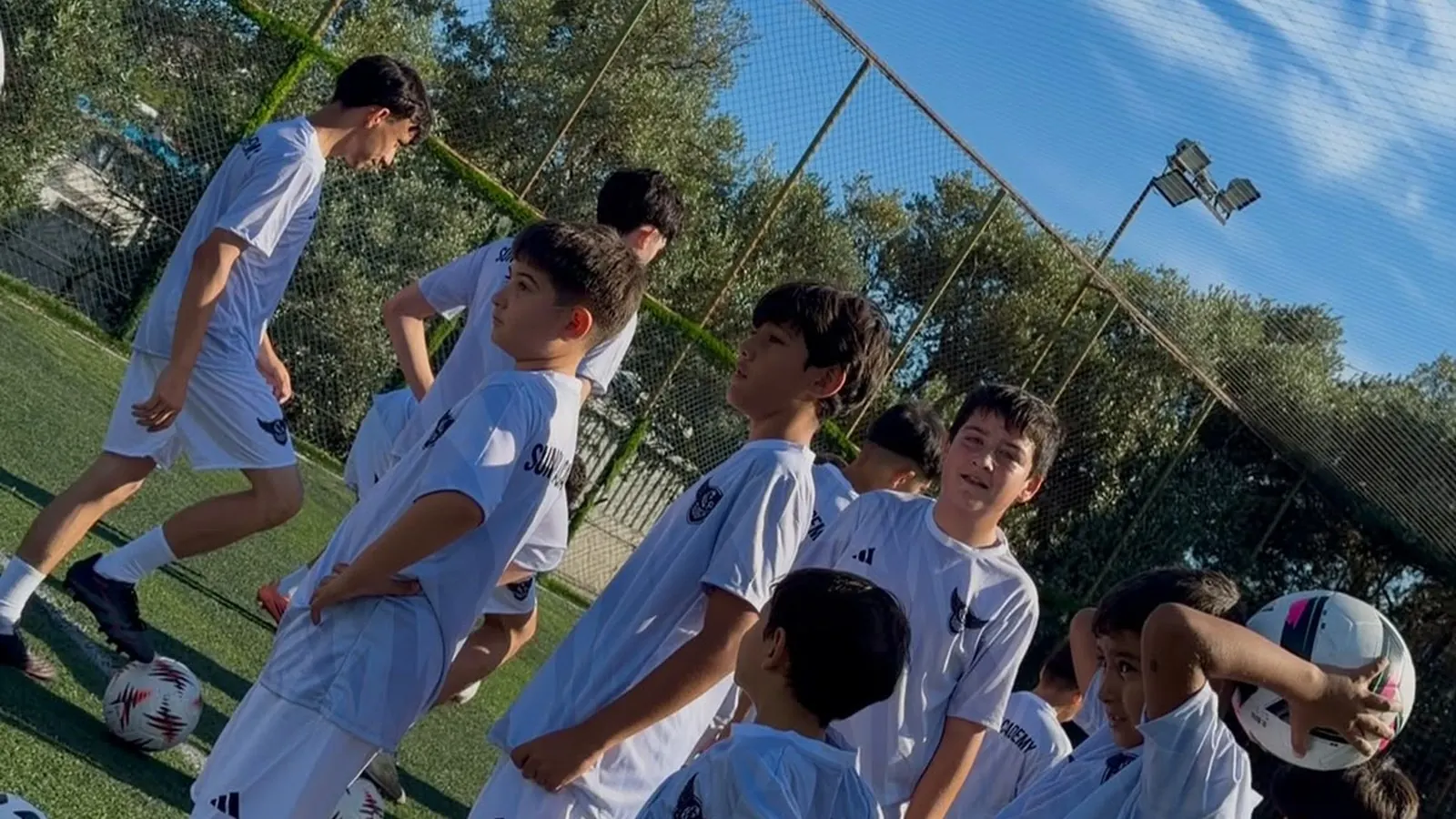 Yalıkavak Halı Sahası'nda Sungur Academy sporcuları